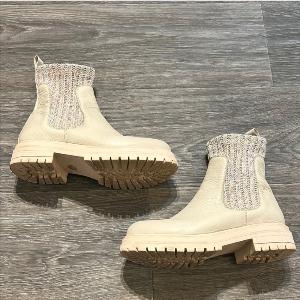 Anthropologie Stompy Knit Chelsea Boot Cream Leather Knit Platform Boots 39 8.5